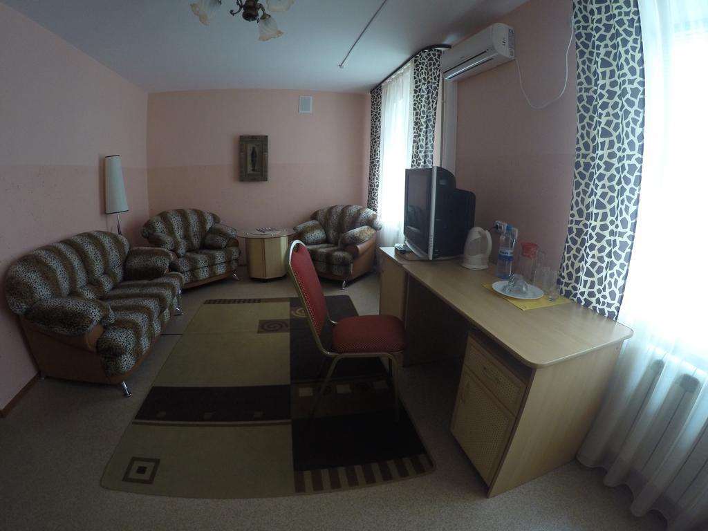 Kurmet Hotel Oral Kamer foto