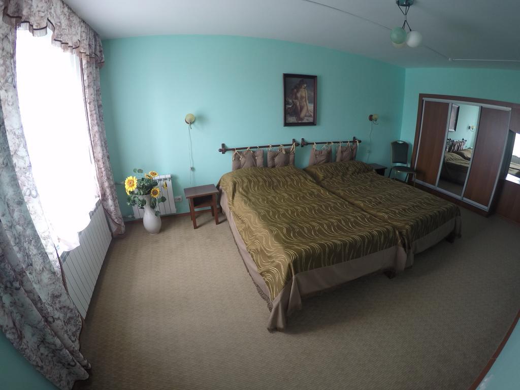 Kurmet Hotel Oral Kamer foto