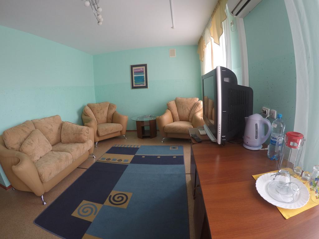 Kurmet Hotel Oral Kamer foto